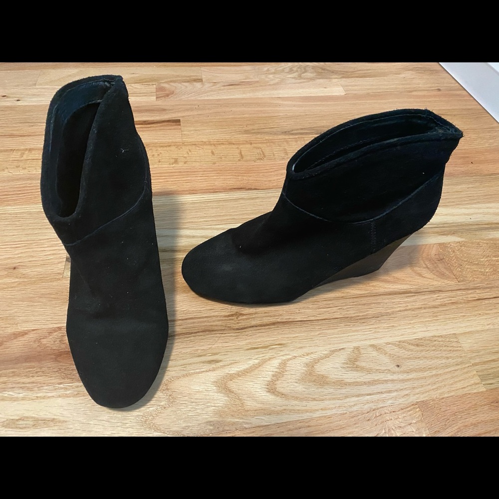 Aldo Black Wedge Booties Suede Good Used 8.5